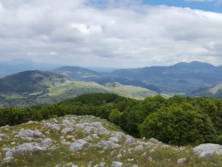 Panorama parco nazionale del pollino, percorso di Trekking in Calabria - Monte Caramolo