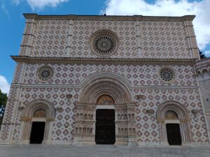 Facciata della Basilica di Santa Maria di Collemaggio - L'Aquila