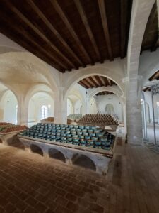 Isola di Favignana vista all'interno dello stabilimento Florio con mostra dello scatolame dell'epoca per la conservazione del tonno